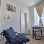 Geba Bed & Single Rooms-15 Min To Station Casa de hóspedes
