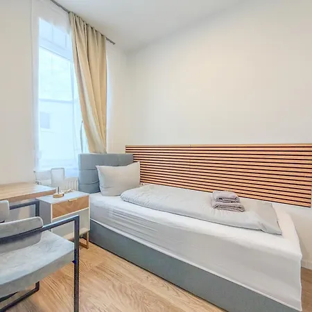 Gasthuis Geba Bed & Single Rooms-15 Min To Station 3*
