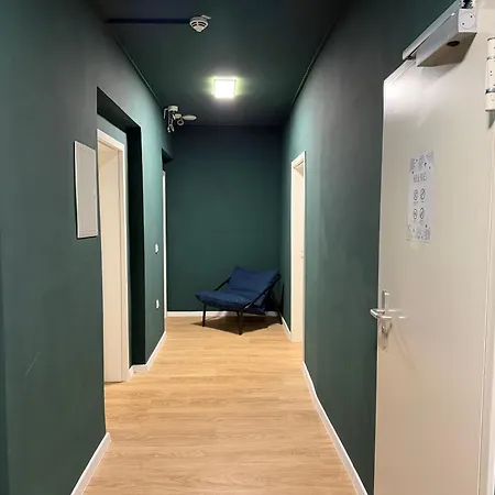 Гостевой дом Geba Bed & Single Rooms-15 Min To Station Лейпциг