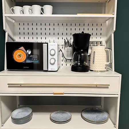 Гостевой дом Geba Bed & Single Rooms-15 Min To Station