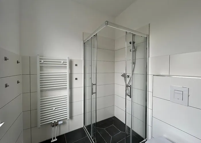 Geba Bed & Single Rooms-15 Min To Station Pensión 3*